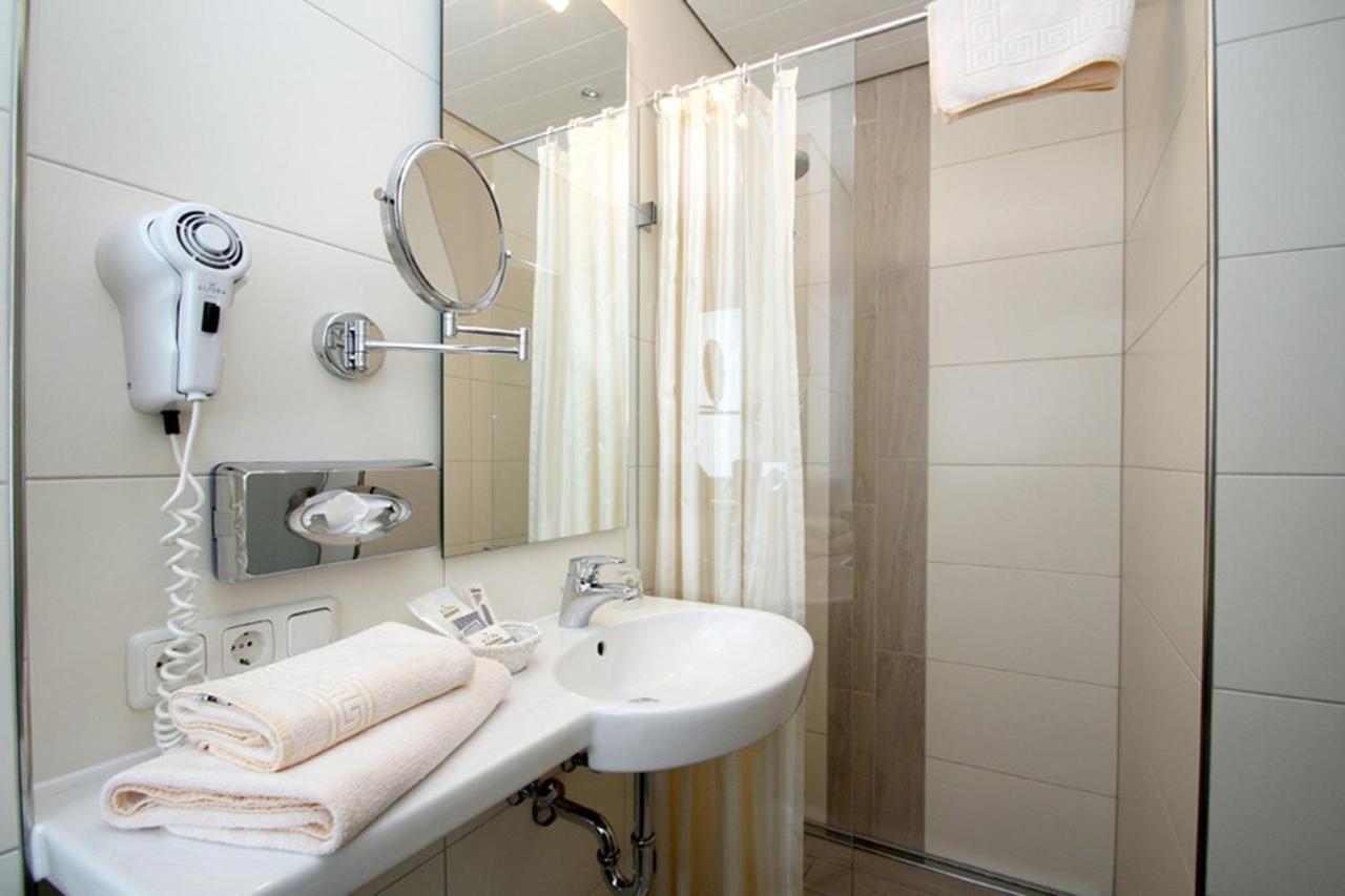 Hotel-Restaurant Gasthaus Bonimeier Niedergottsau Zewnętrze zdjęcie
