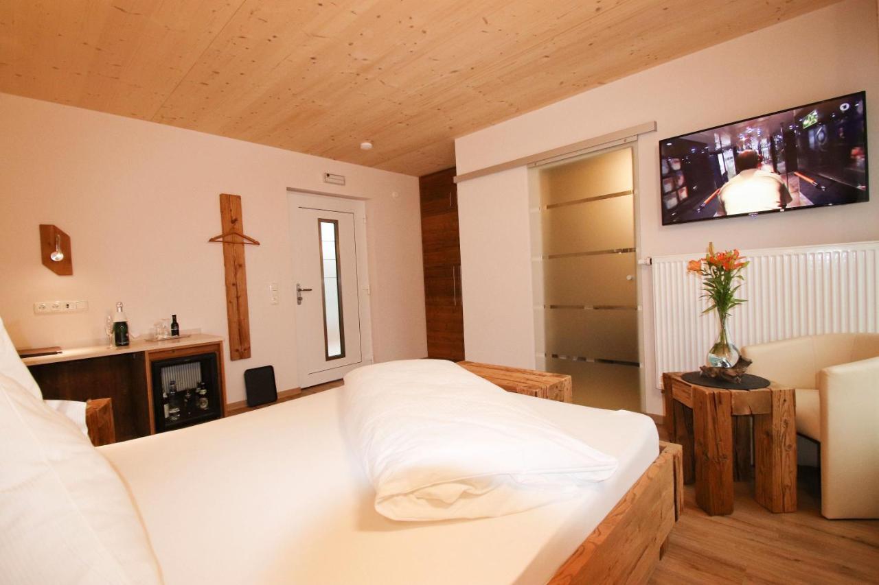 Hotel-Restaurant Gasthaus Bonimeier Niedergottsau Zewnętrze zdjęcie
