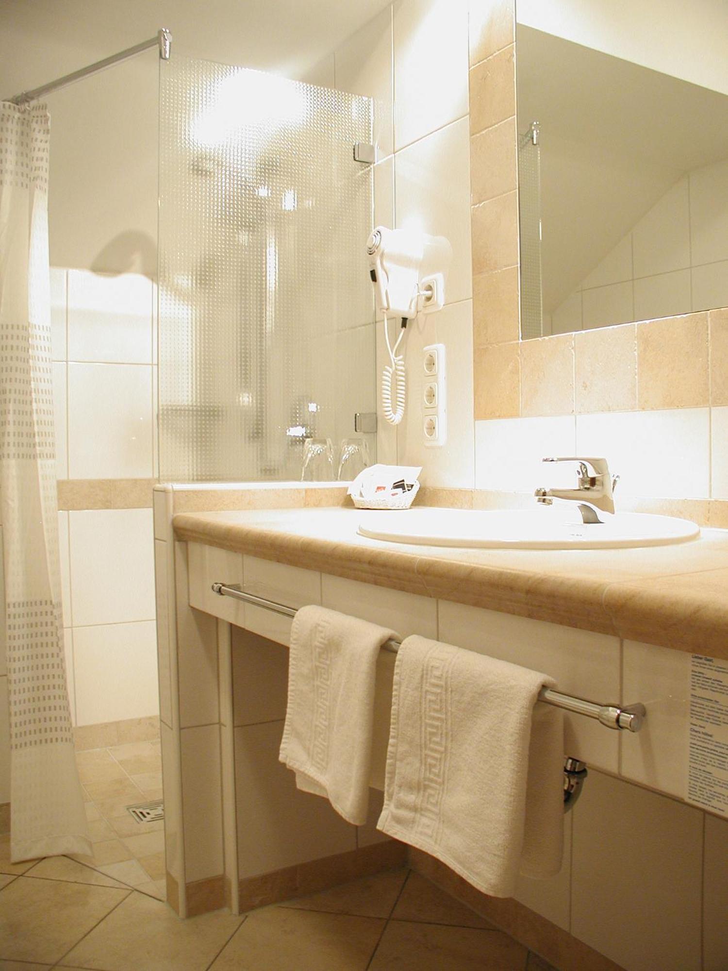 Hotel-Restaurant Gasthaus Bonimeier Niedergottsau Zewnętrze zdjęcie